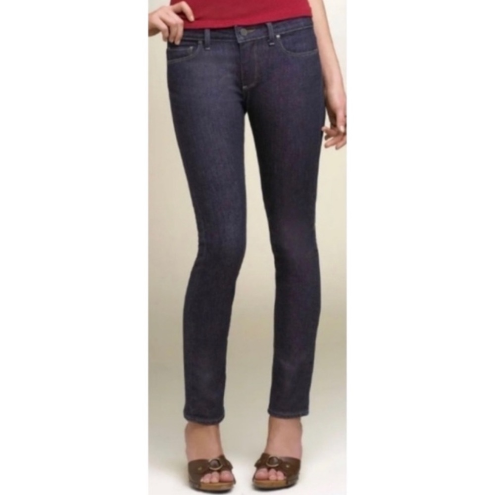 Paige Roxbury blue dark wash stretch jeans. Size 32